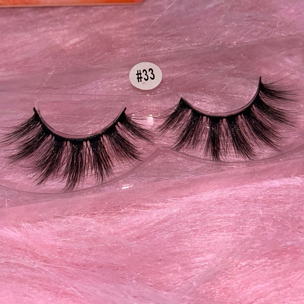 Mink Lashes - Picture 6 of 8